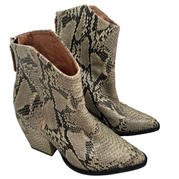 Alias Mae Western Snakeskin Ankle Cowboy Boots Rodeo Cowgirl Mobwife Block Heel - Picture 10 of 14